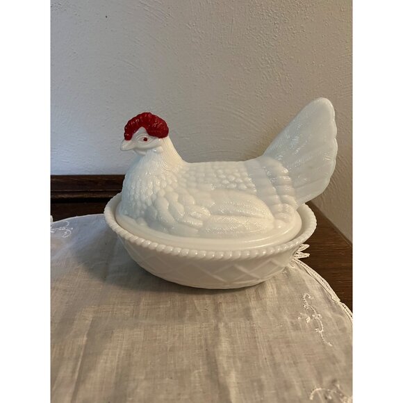 Vintage Nested Chicken - Picture 1 of 5